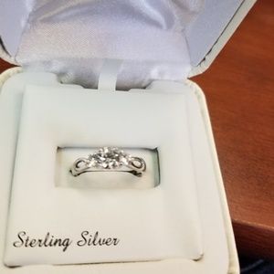 Stunning Sterling Silver Cubic Zirconia Ring